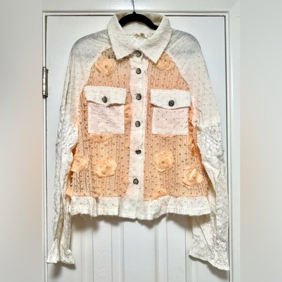 POL Elegant White and Cream Floral Button Down Shirt - Picture 4 of 14